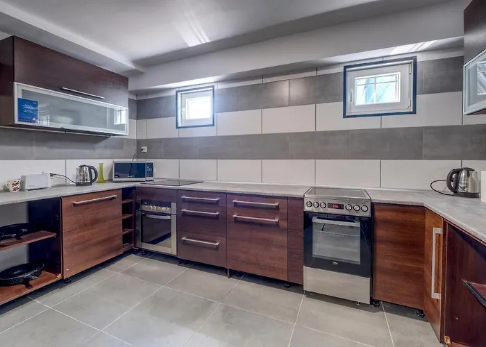 Goscinne Zeglarz Bed & Breakfast *